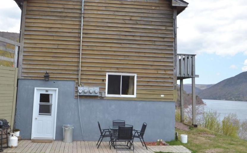 Knotty Pine Cottages, Suites & Motel Rooms Ingonish Exterior photo